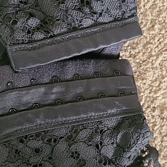 Black Victoria secret bra - Picture 4 of 4